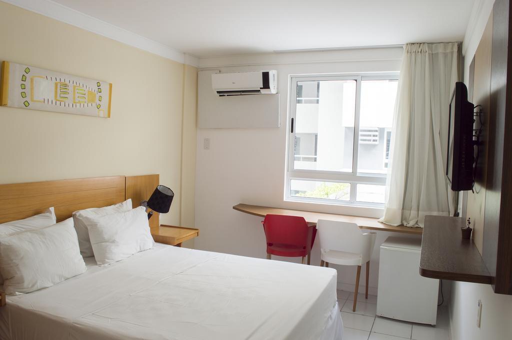 Apartamentos Deluxe Ponta Negra Beach นาตาล ภายนอก รูปภาพ