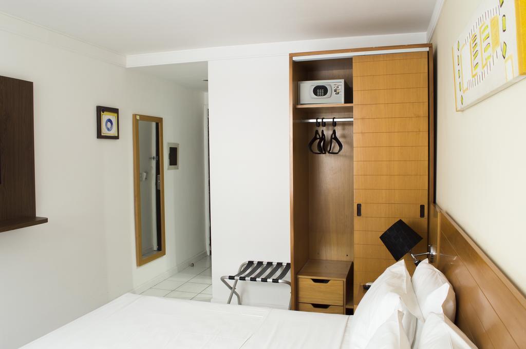 Apartamentos Deluxe Ponta Negra Beach นาตาล ภายนอก รูปภาพ